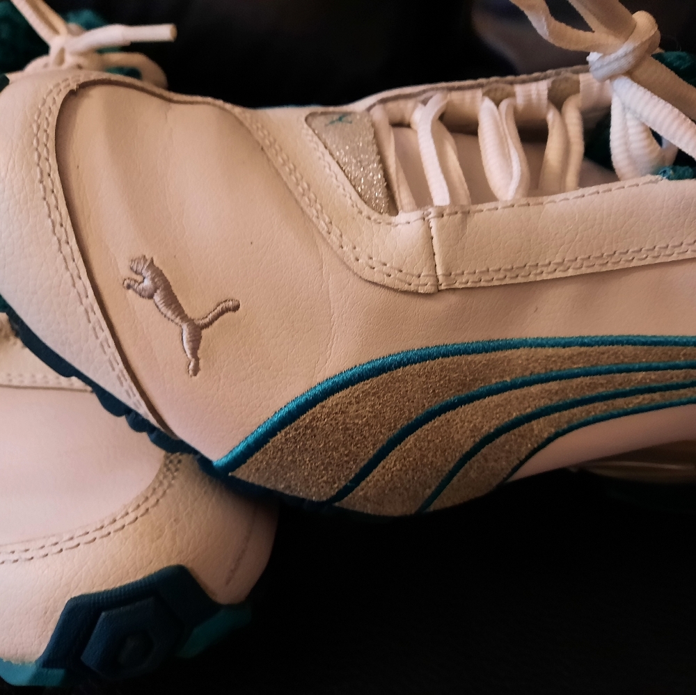 PUMA SNICKERS SHOES, 6,5 good condition  $45 - Picture 2 of 6